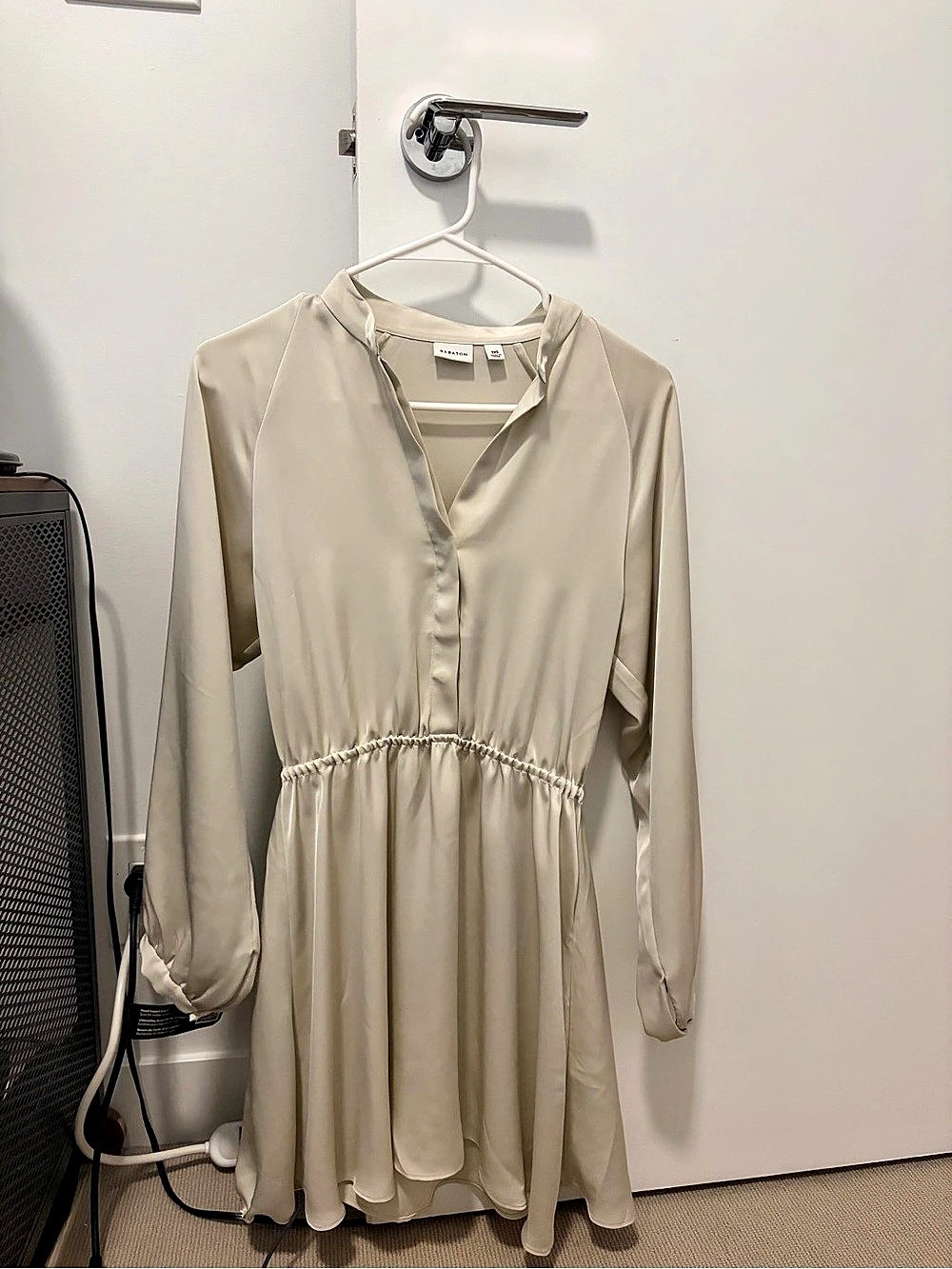 Babaton Cream Midi Dress Size 2XS Fits like S, Like New